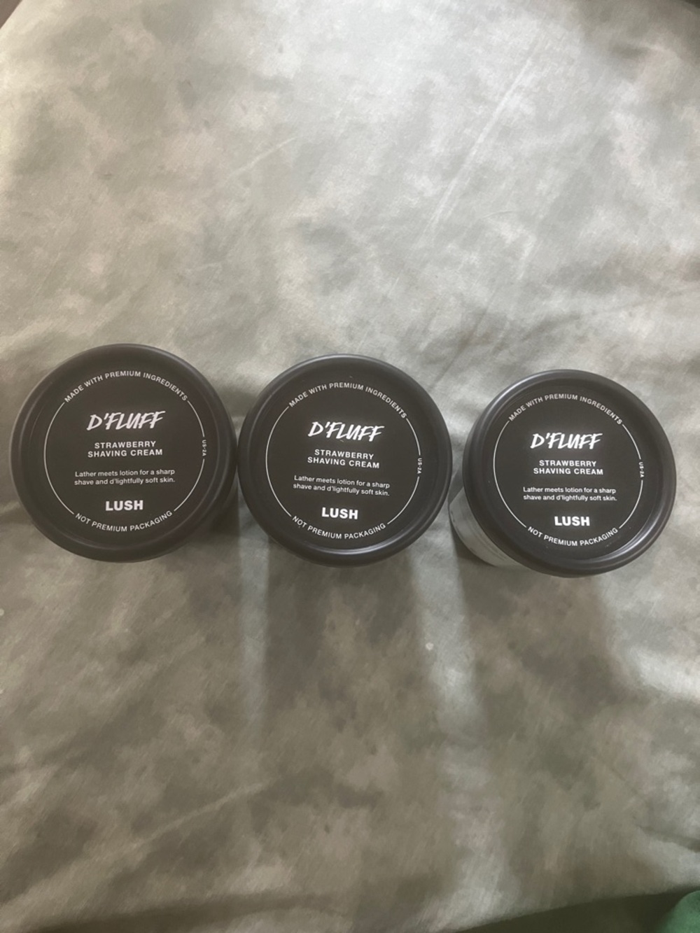 LUSH NEW 3 D'Fluff Strawberry Shaving Cr-eam 5.2oz EXP 7/27 - Picture 2 of 8